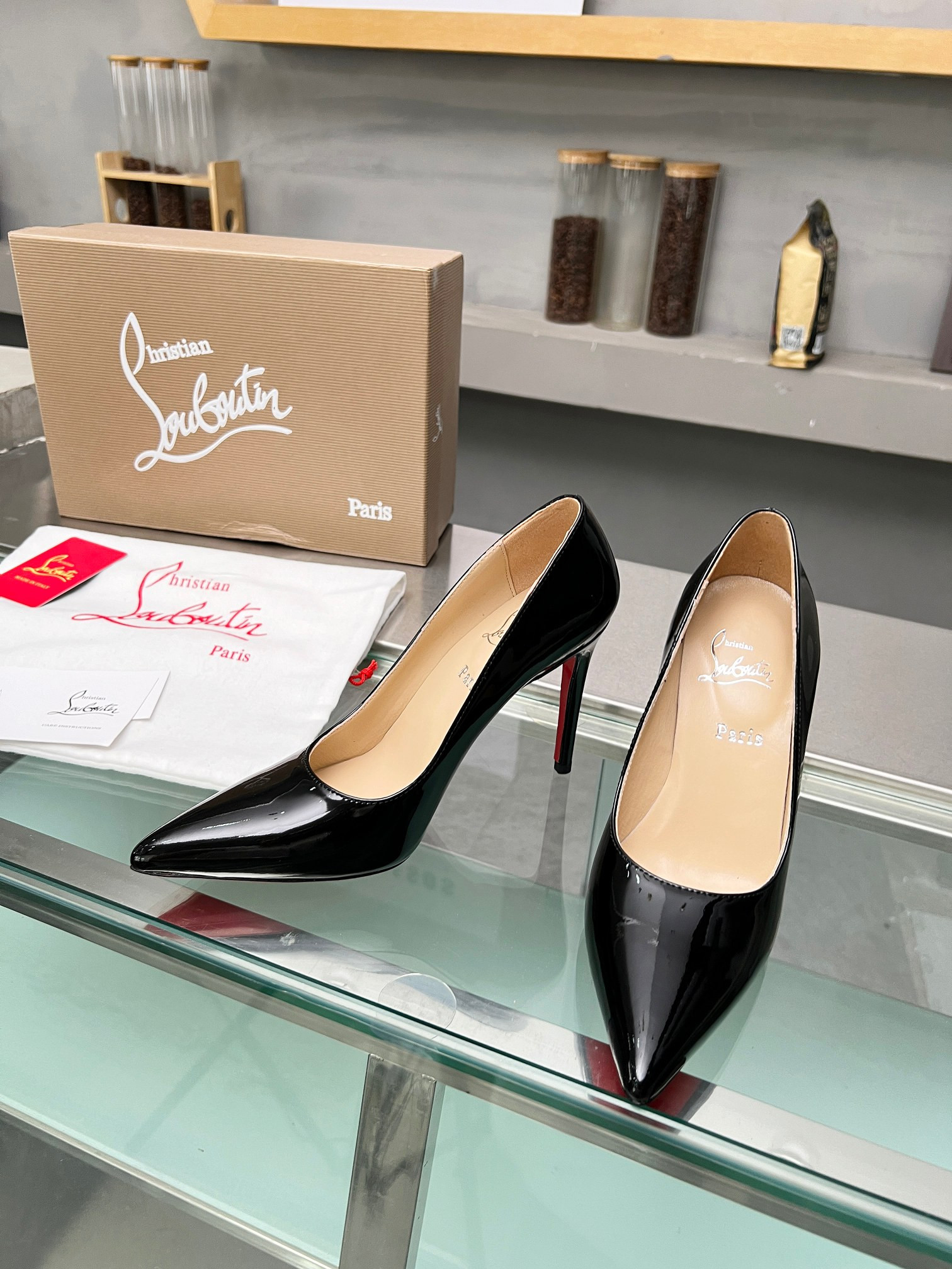 ua chr1st1an louboutin cl red-botT0m shoes