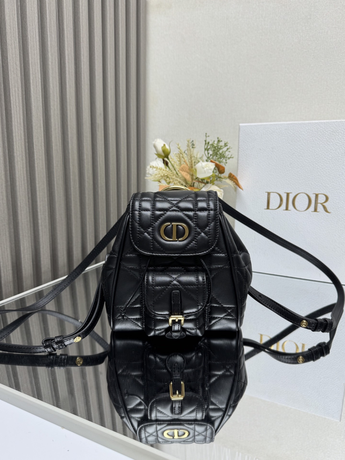 D10r Caro Backpack Small 19.5 x 18.5 x 8.5 cm