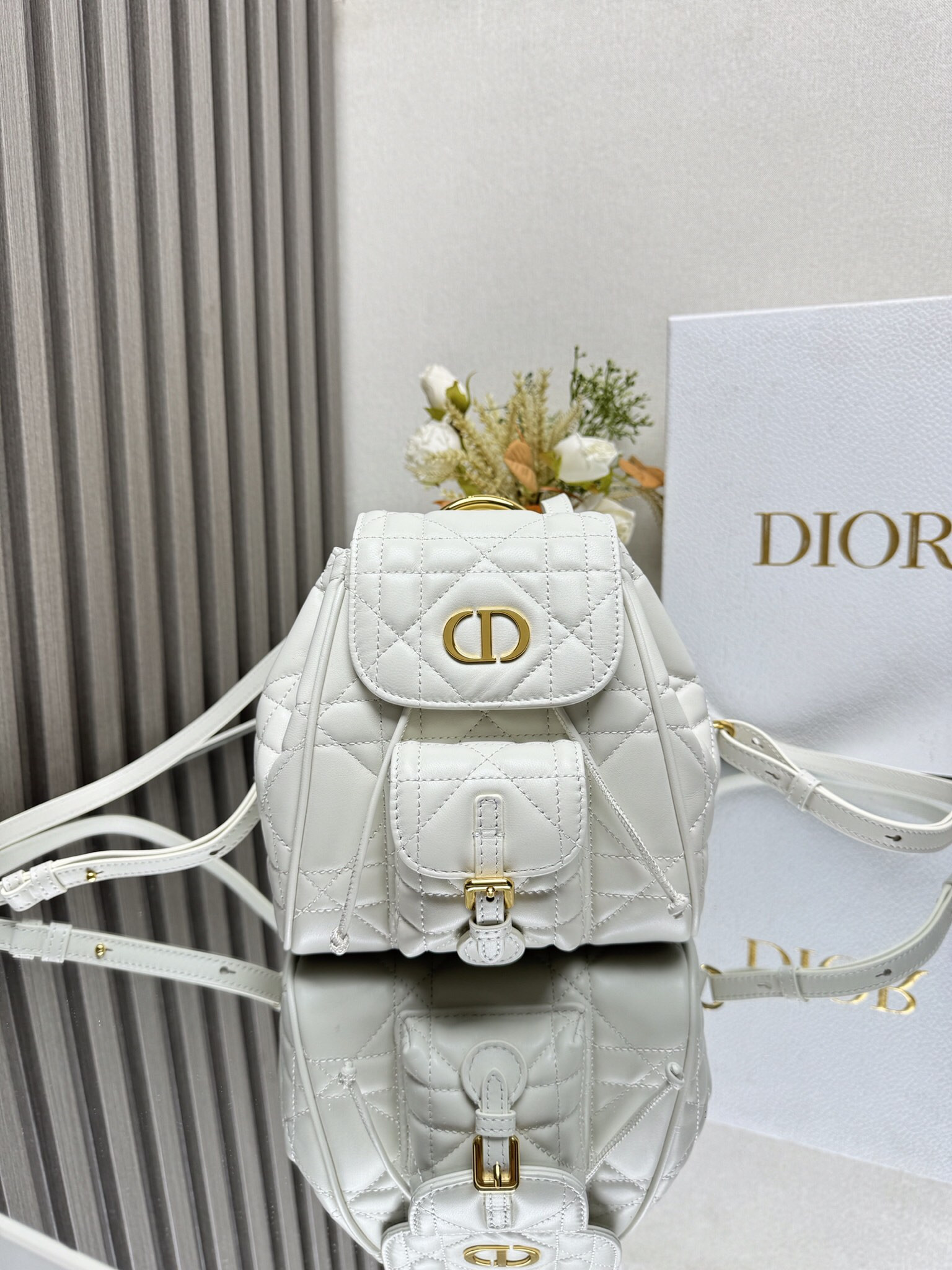 D10r Caro Backpack Small 19.5 x 18.5 x 8.5 cm