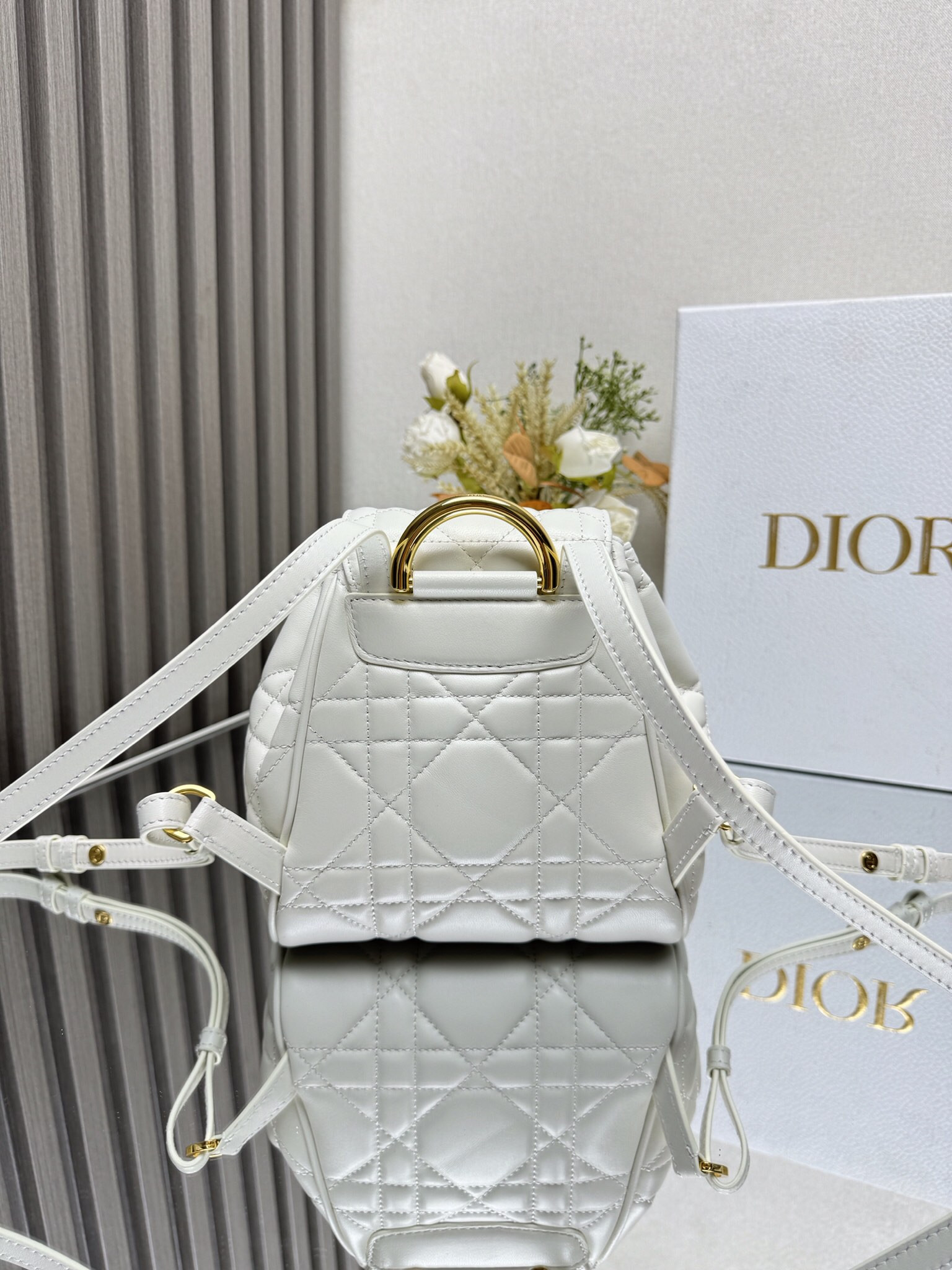 D10r Caro Backpack Small 19.5 x 18.5 x 8.5 cm
