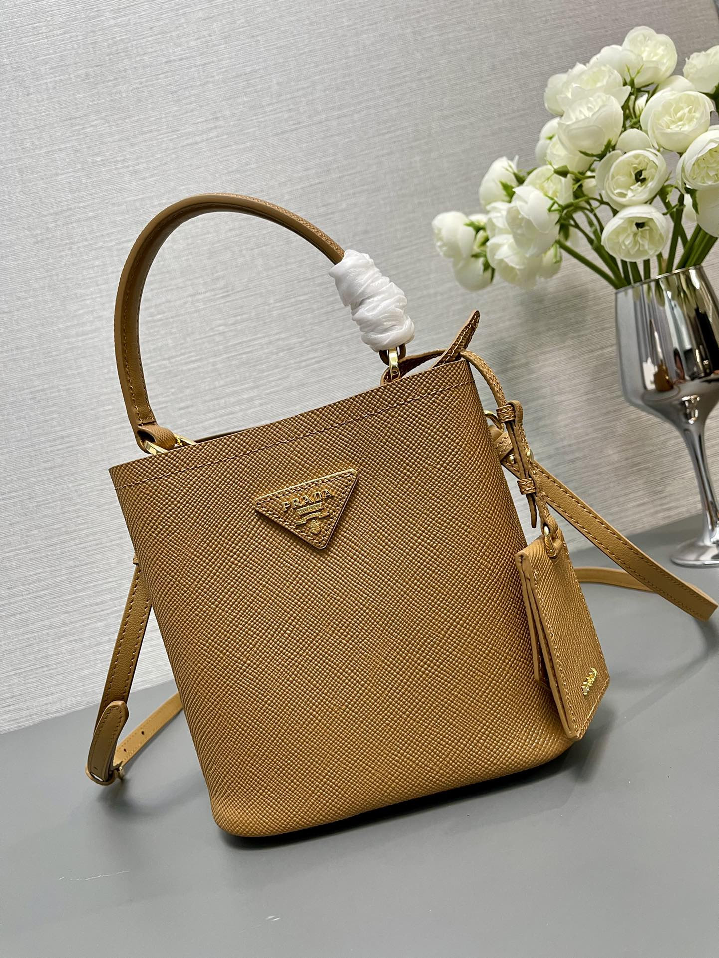 Pra*a Small Saffiano Leather Pra*a Panier Bag 18x17x10.5cm