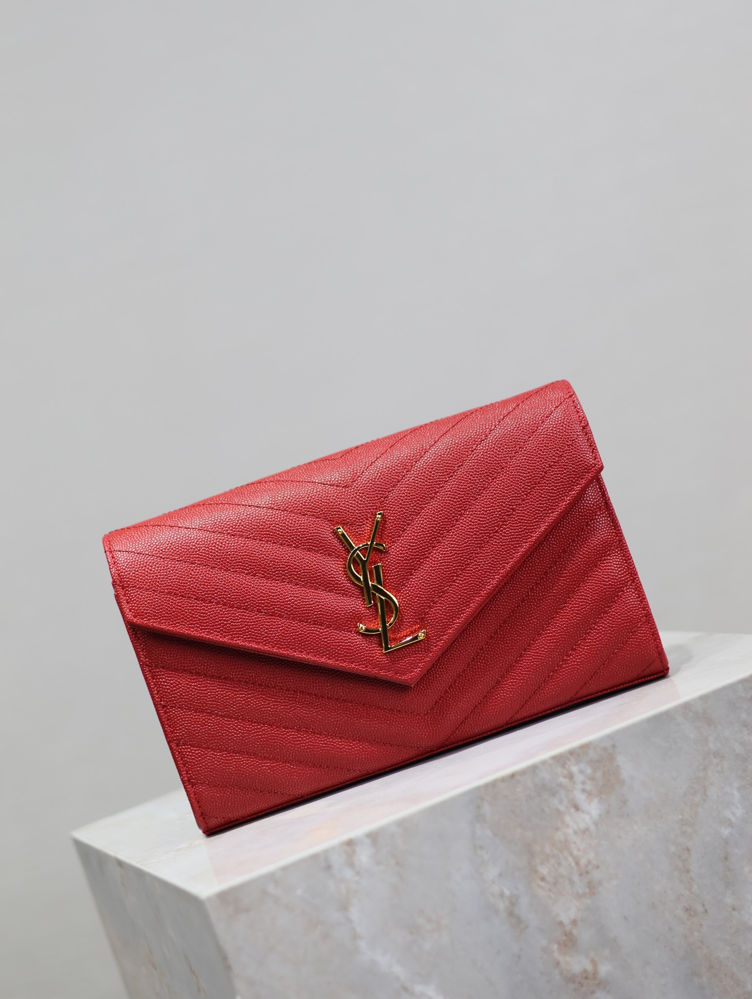 Y51 Cassandra Monogram Classic Chain Wallet in Grained Poudre Leather 22.5 x 14 x 4cm