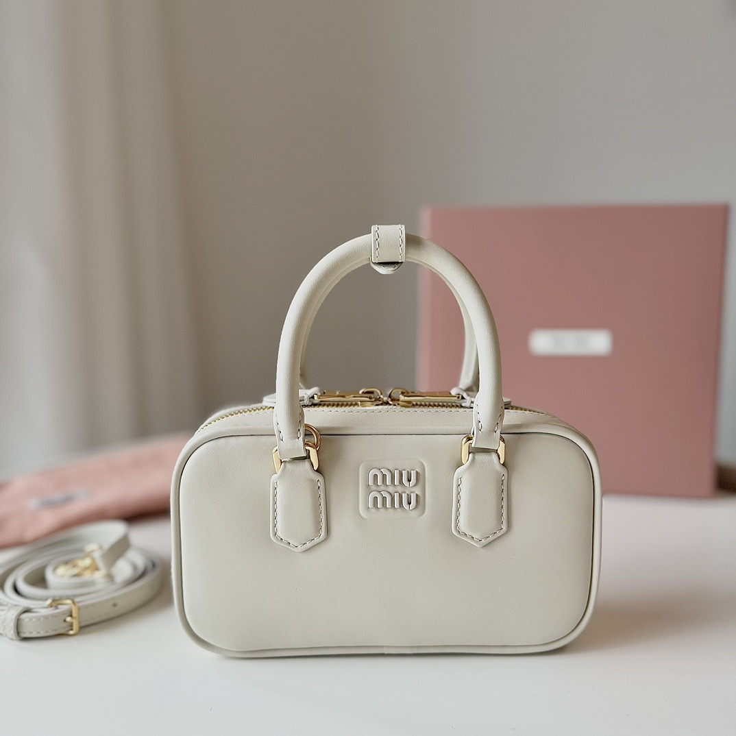 M1v M1v arcadie leather mini-bag 19x10x5cm