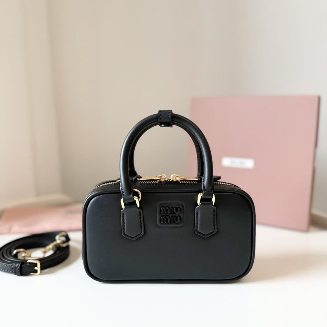M1v M1v arcadie leather mini-bag 19x10x5cm