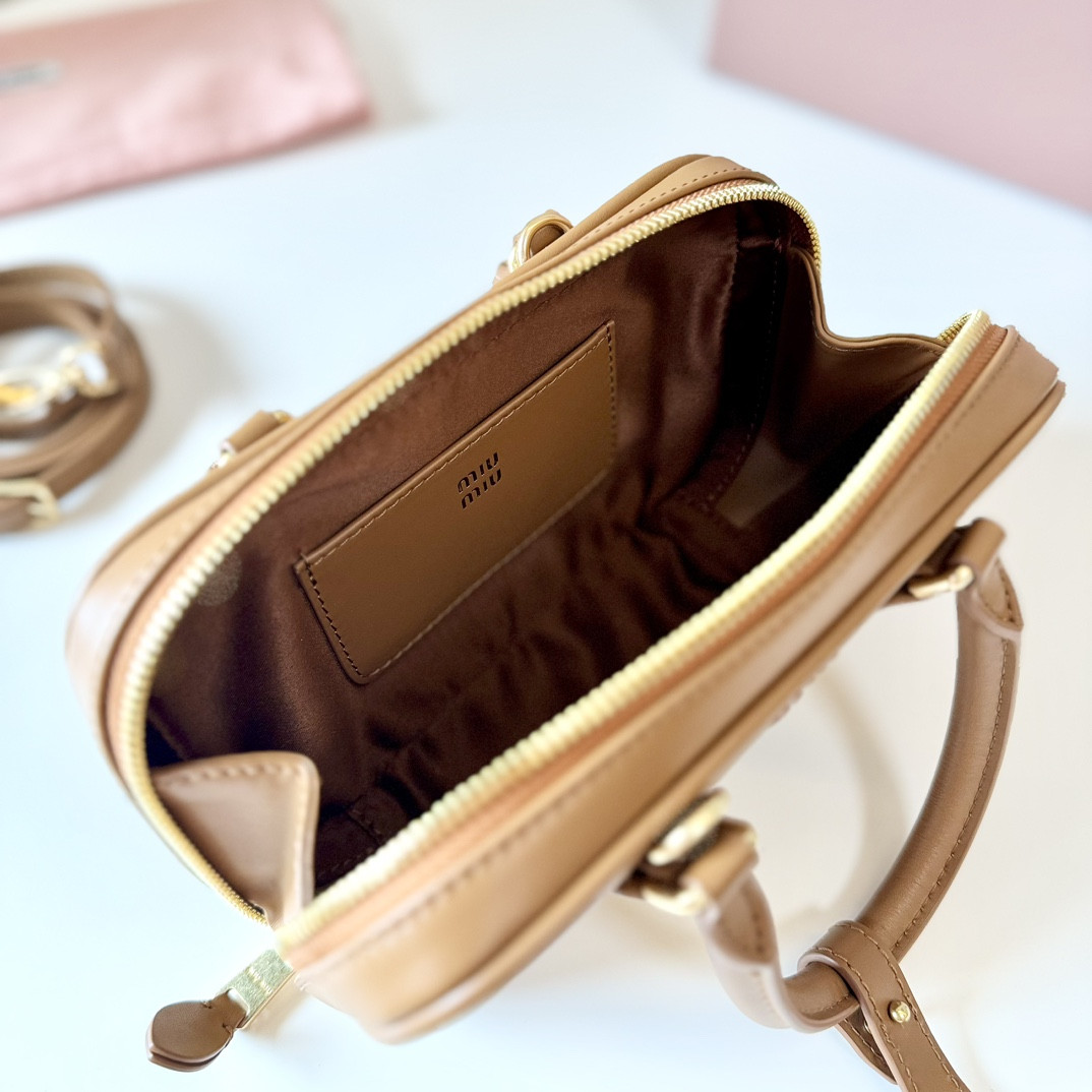 M1v M1v arcadie leather mini-bag 19x10x5cm