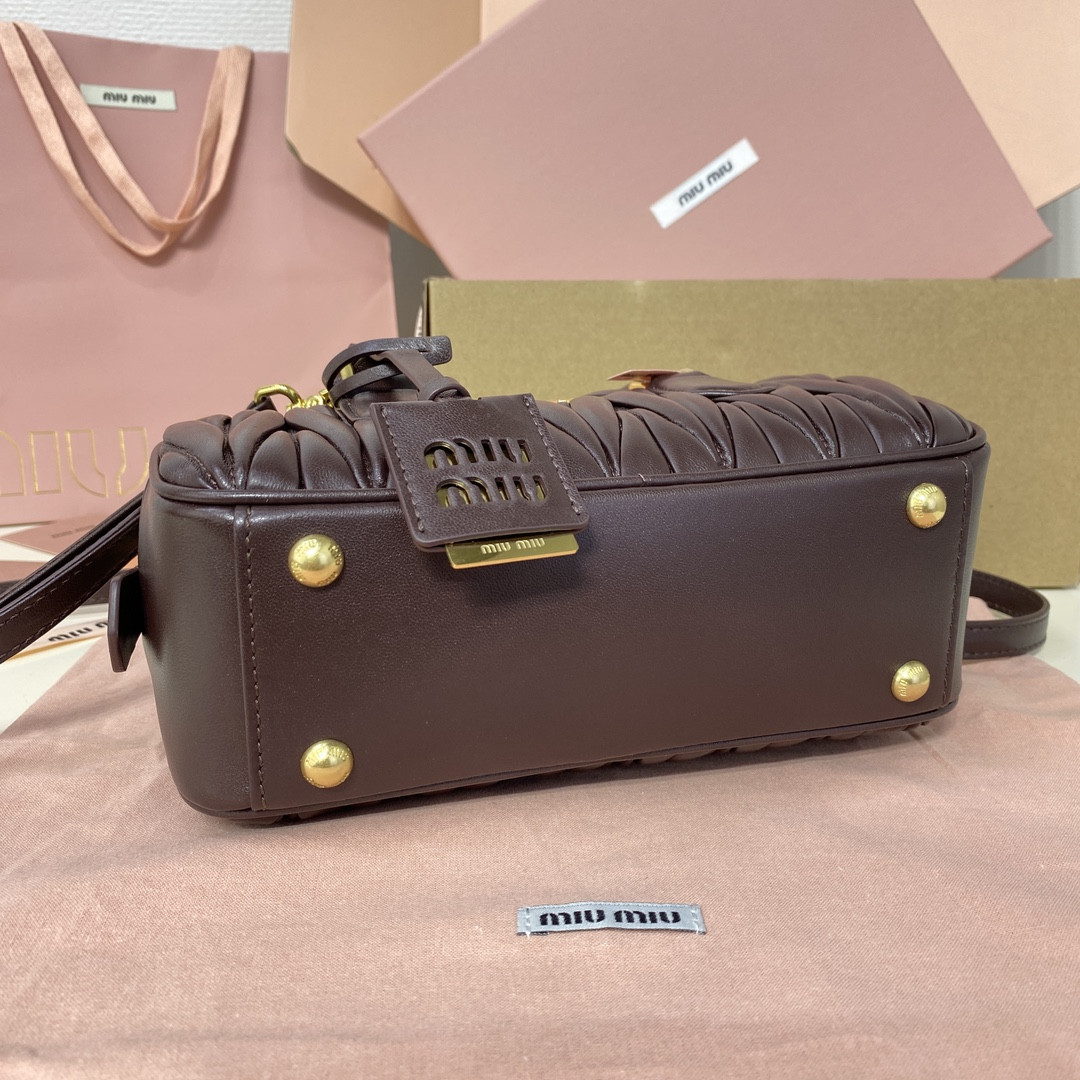 M1v M1v arcadie matelassé nappa leather bag 22x10.5x7.5cm