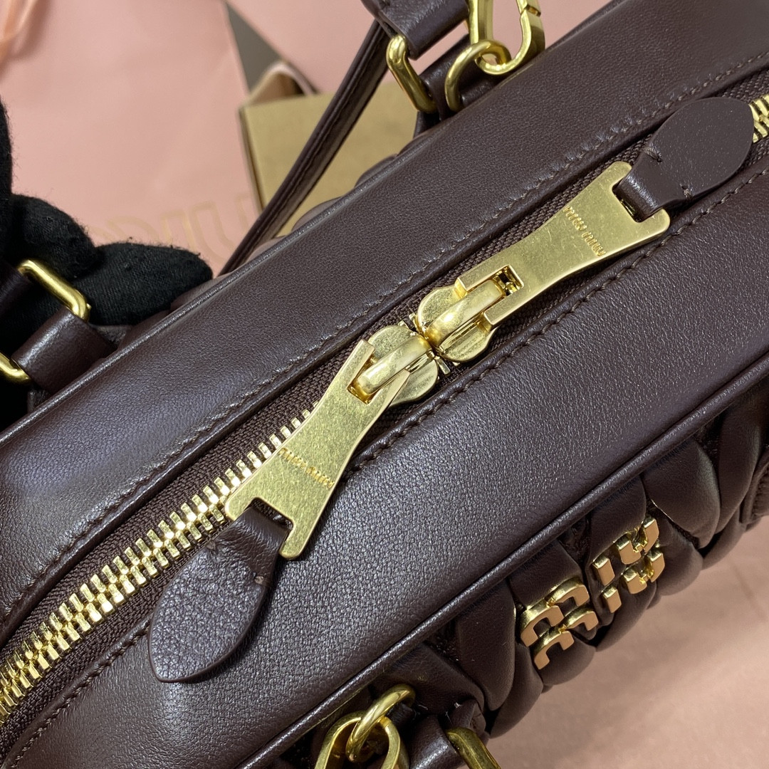 M1v M1v arcadie matelassé nappa leather bag 22x10.5x7.5cm