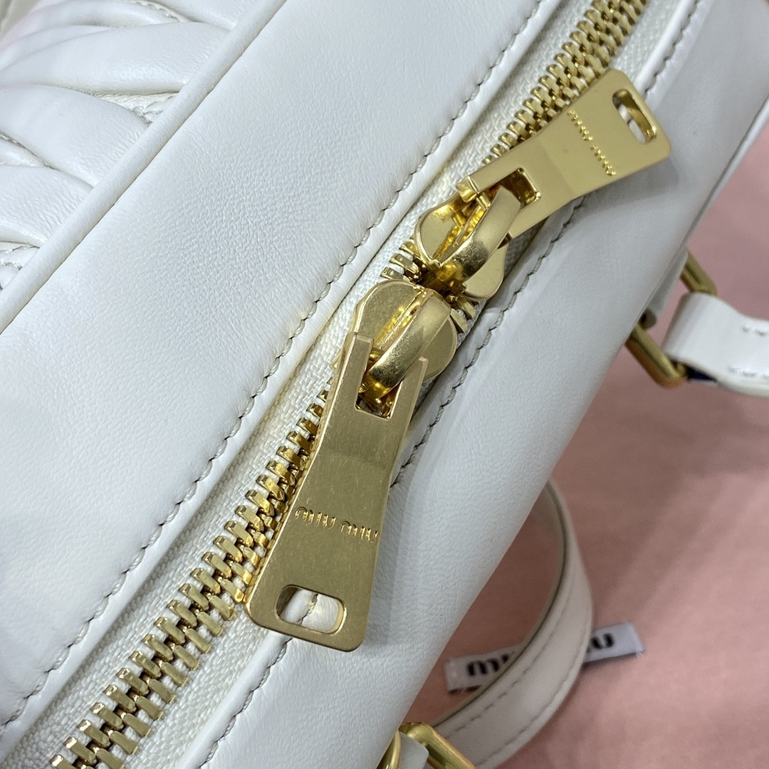 M1v M1v arcadie matelassé nappa leather bag 22x10.5x7.5cm