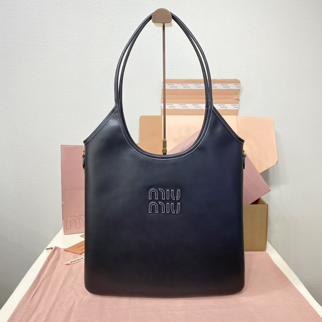 M1v M1v ivy leather bag 40x35cm
