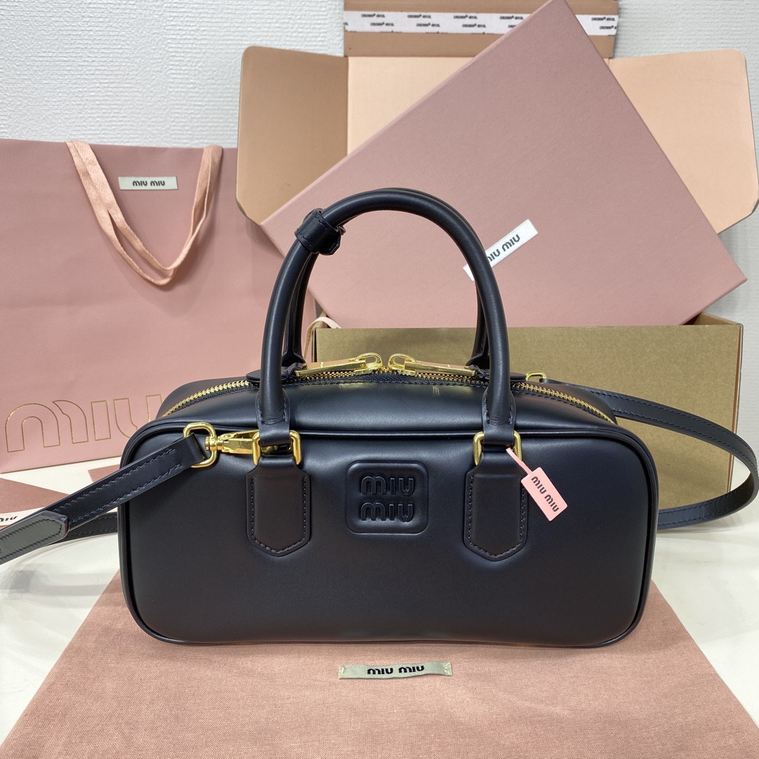 M1v M1v arcadie leather bag 12x27x9cm