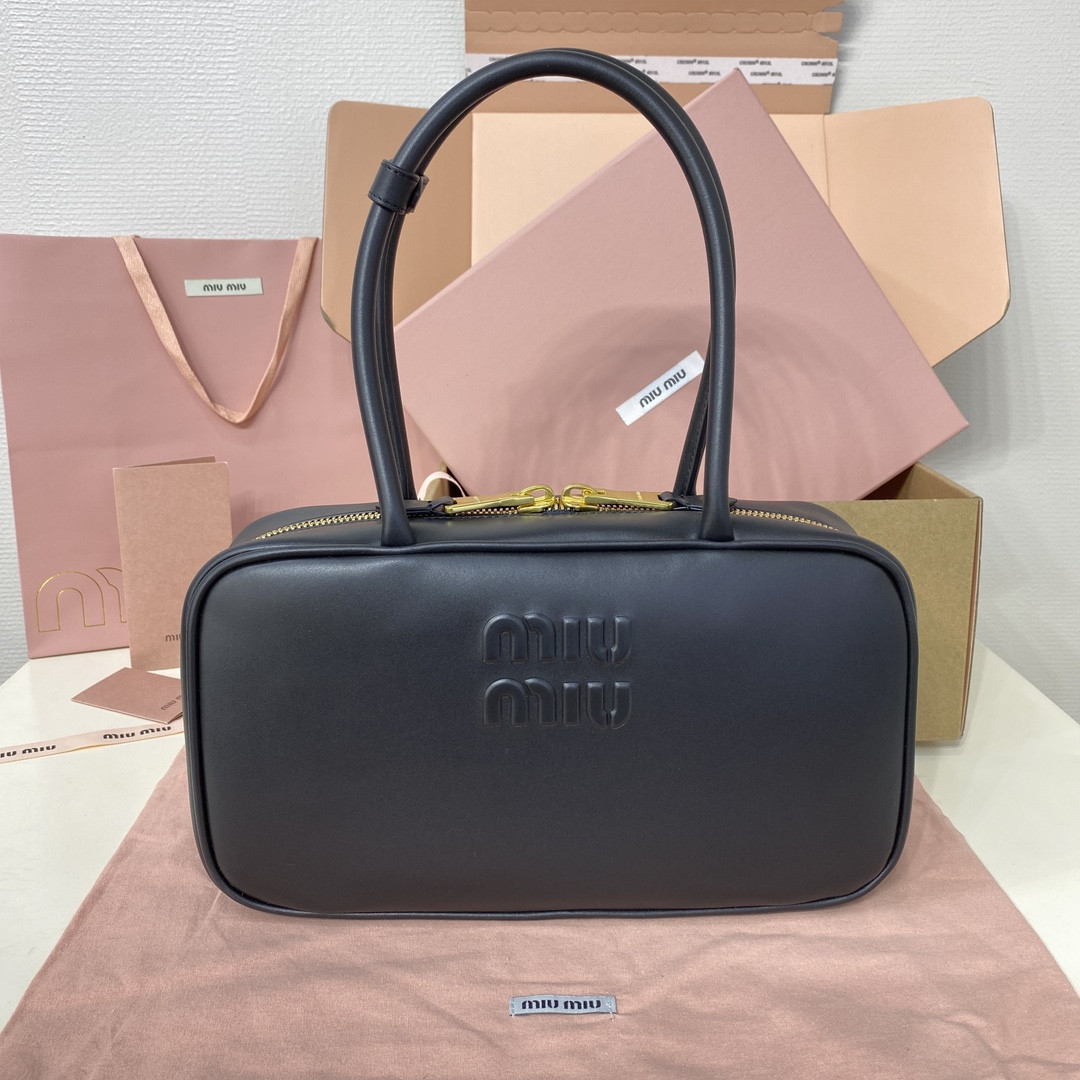 M1v M1v beau naplak leather bag 29x17x9cm