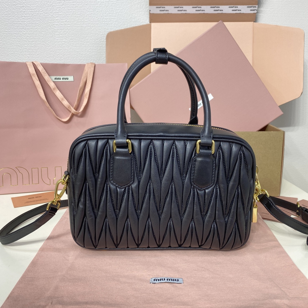 M1v M1v arcadie matelassé nappa leather bag 24x16x7.5cm
