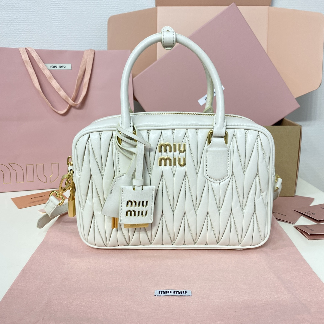 M1v M1v arcadie matelassé nappa leather bag 24x16x7.5cm