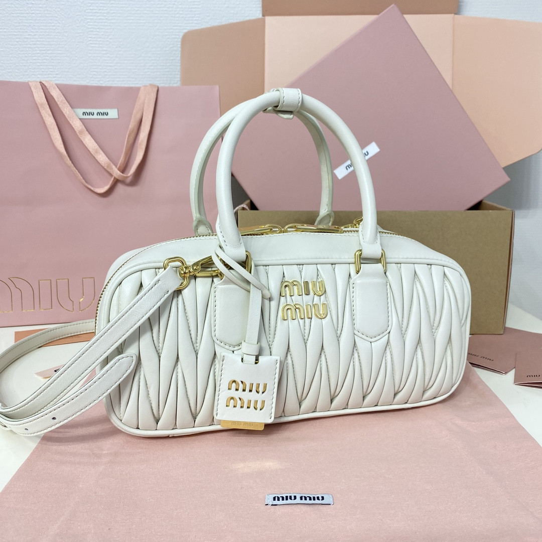 M1v M1v arcadie matelassé nappa leather bag 12x27x9cm