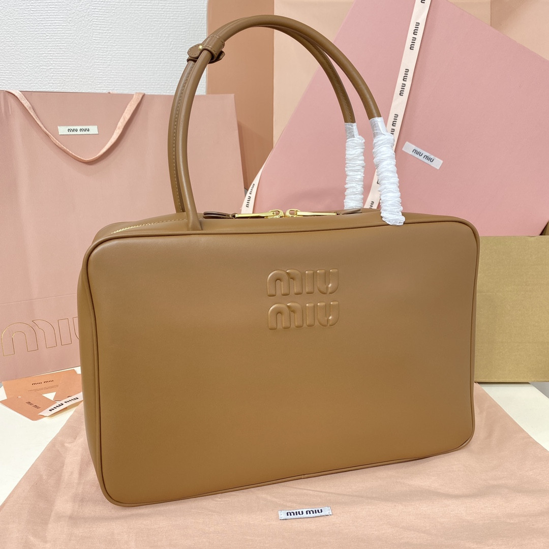 M1v M1v leather beau bag 23x34x10cm