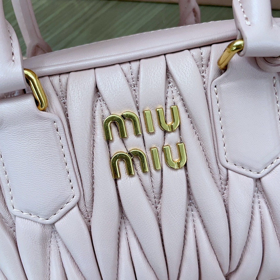 M1v M1v arcadie matelassé nappa leather bag 13x19x6cm