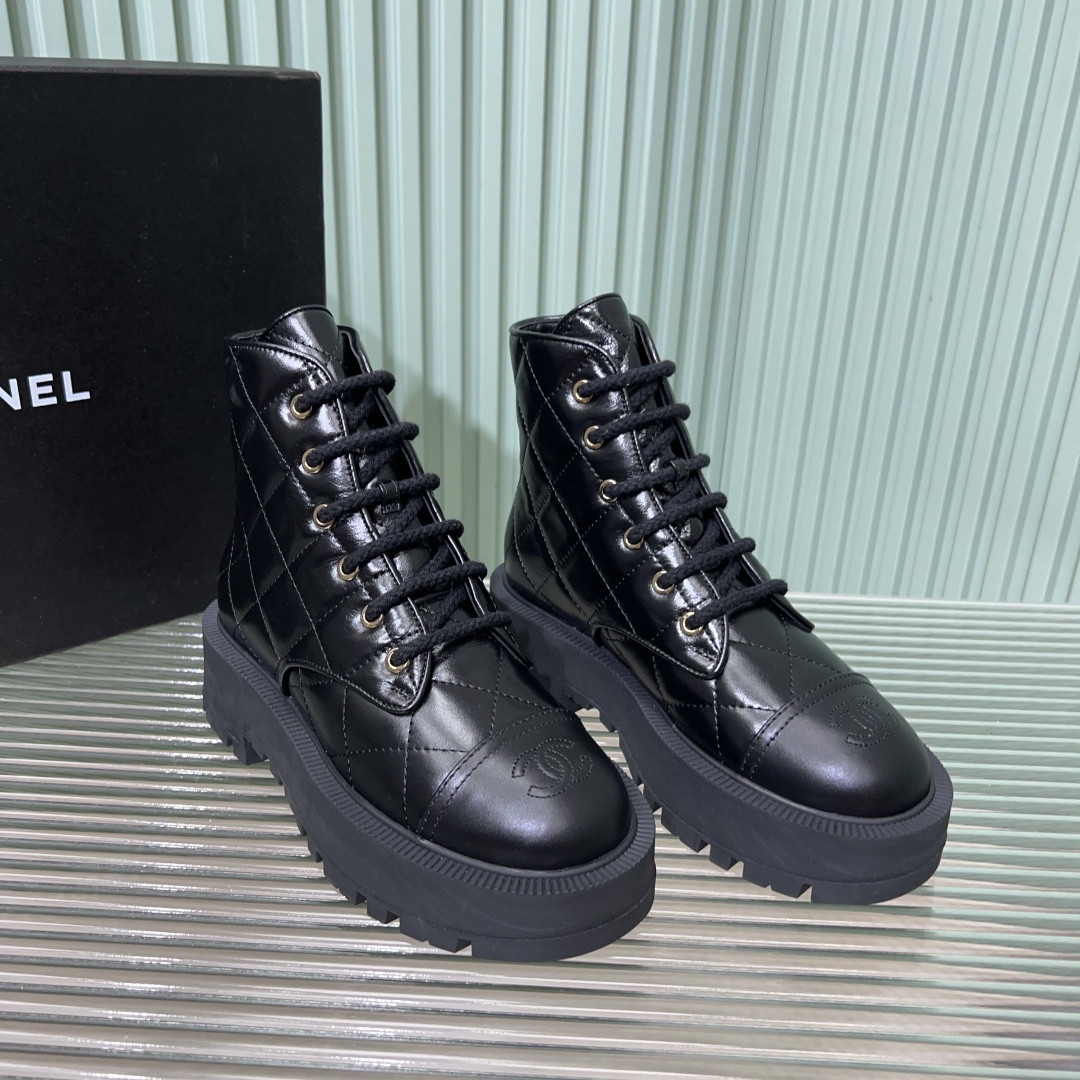 UA Ch**el Boot