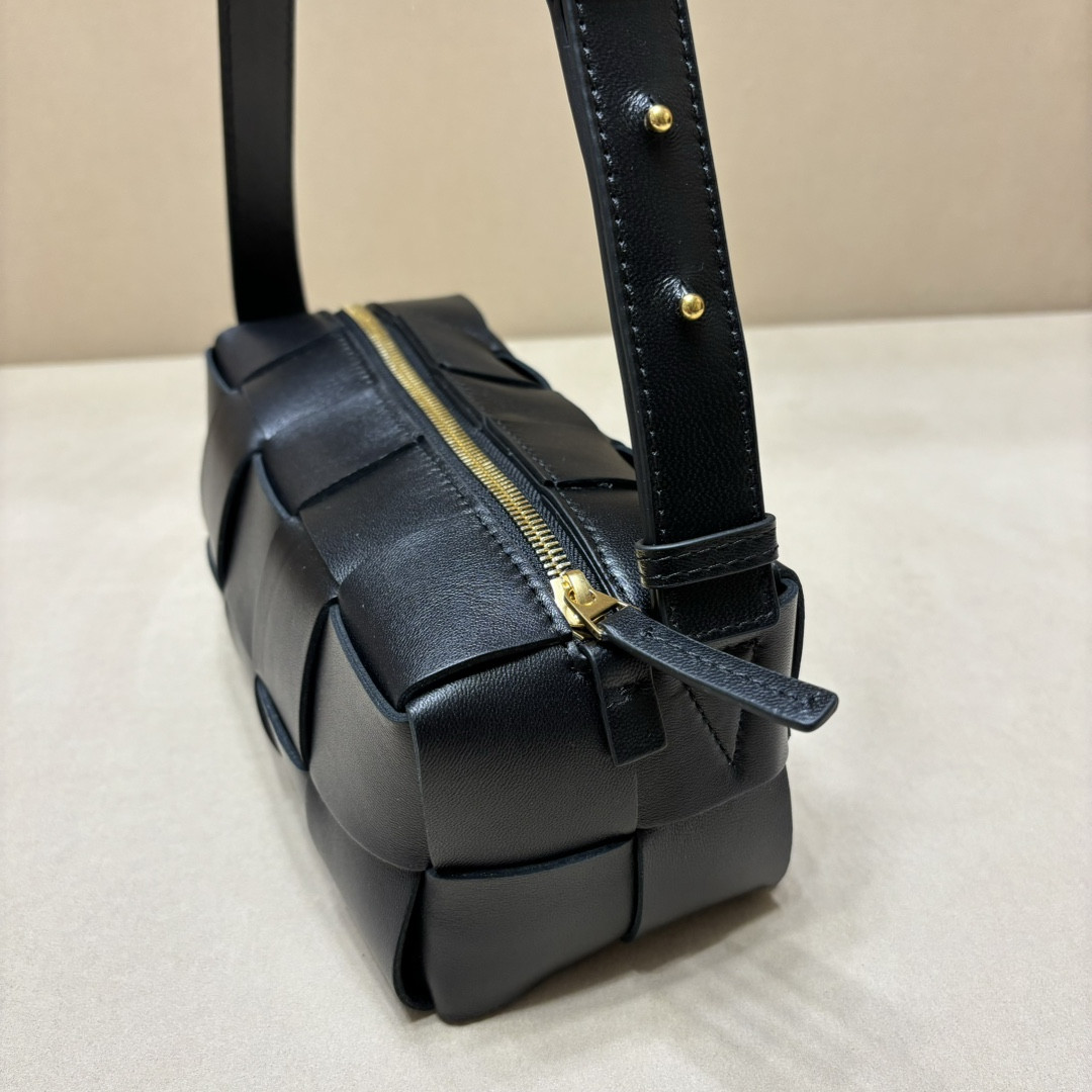 b0tt*ga ven*ta small bR1ck cassette 23.5x10x10cm