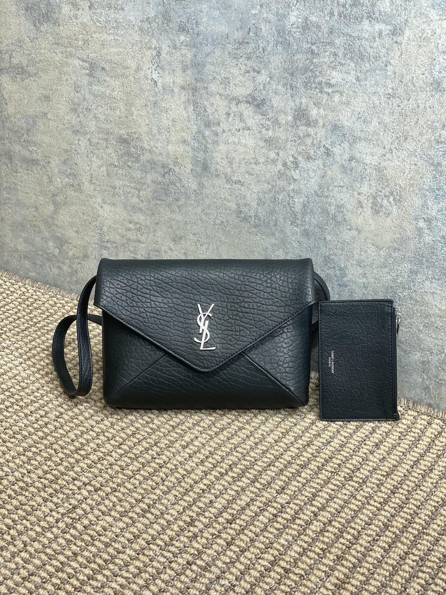 Y51 CASSANDRE envelope messenger in lambskin 23X16.5X6cm