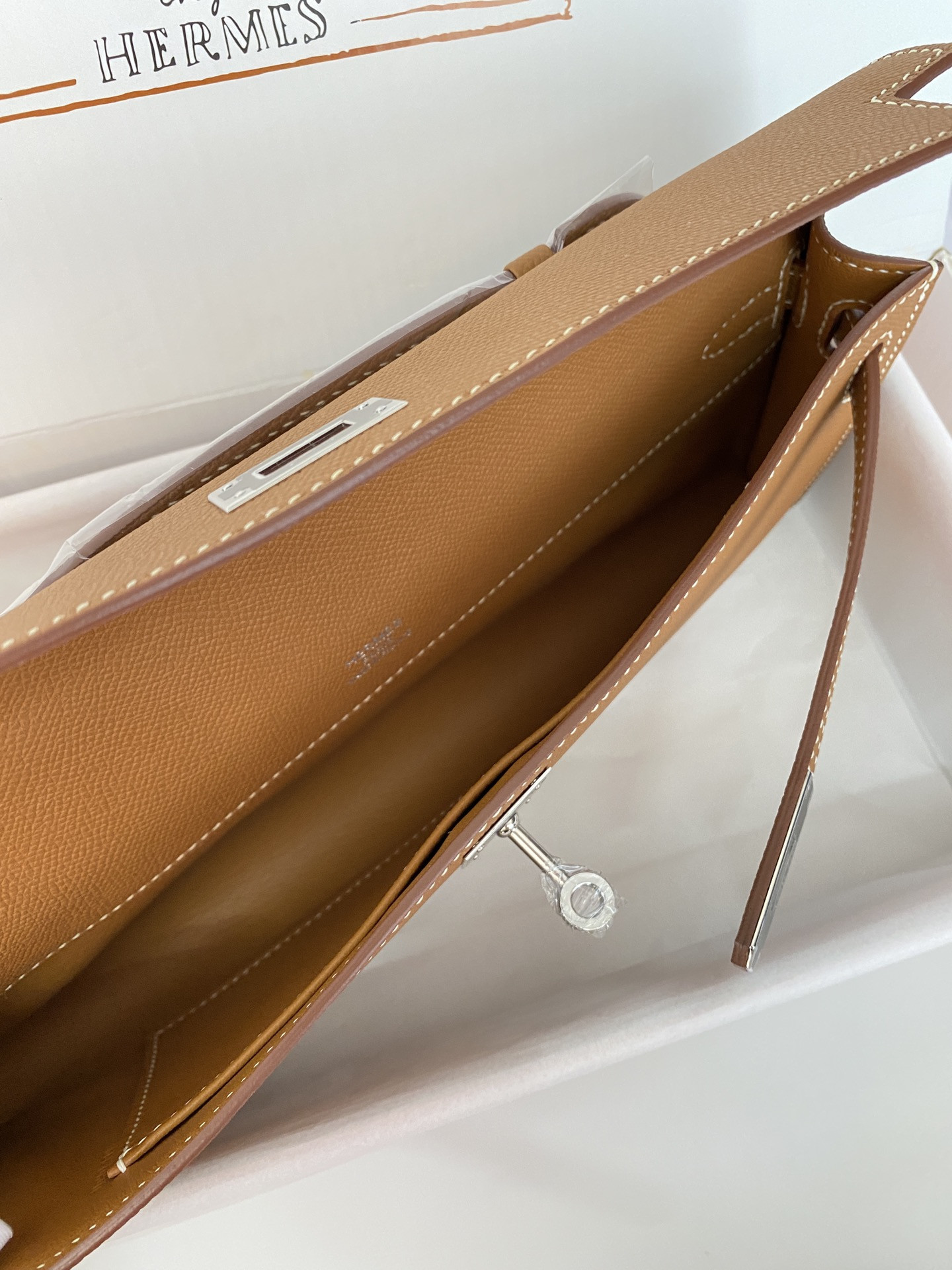 H**me5 Kelly Cut 31cm Epsom Leather