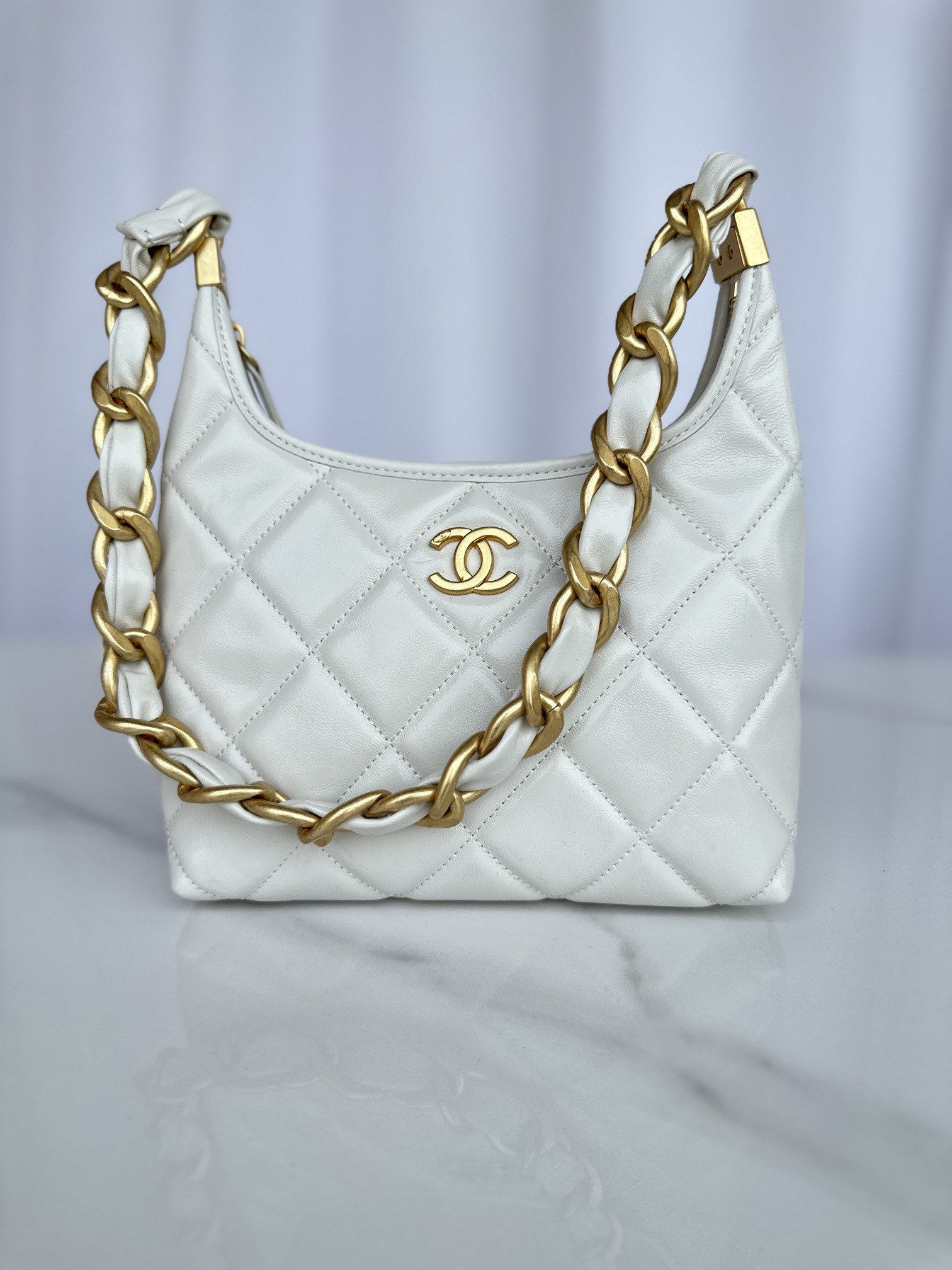 Ch**el Hobo Handbag 22×22×9cm