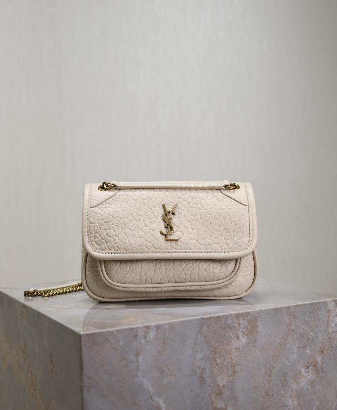 Y51 Niki Mini in grained lambskin 828736 12.5x18x5cm
