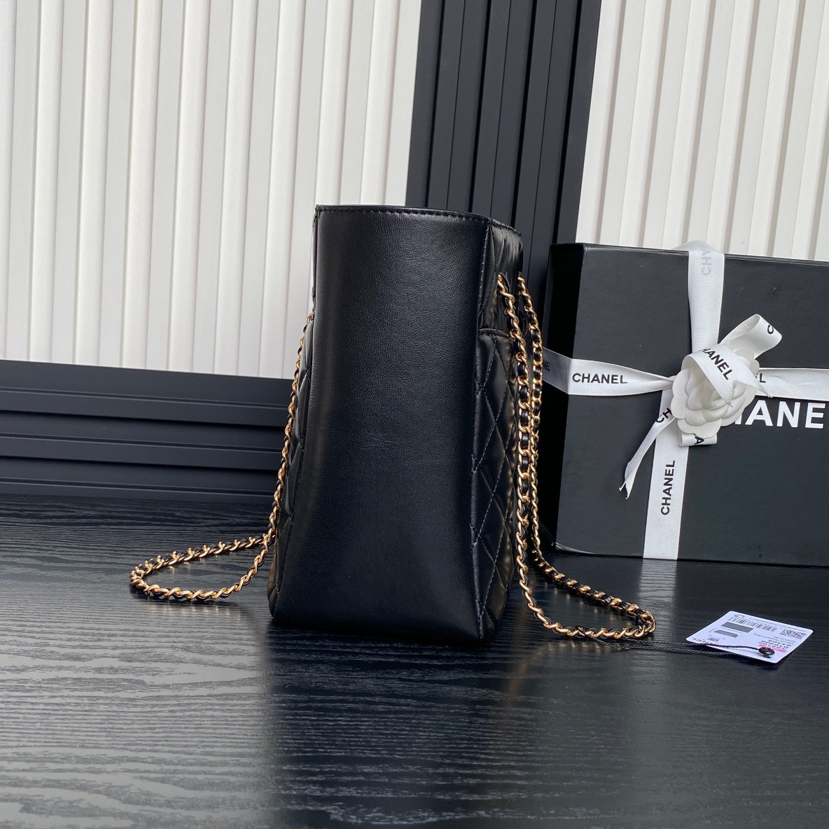 Ch**el Shopping Bag Lambskin 24×32×12cm