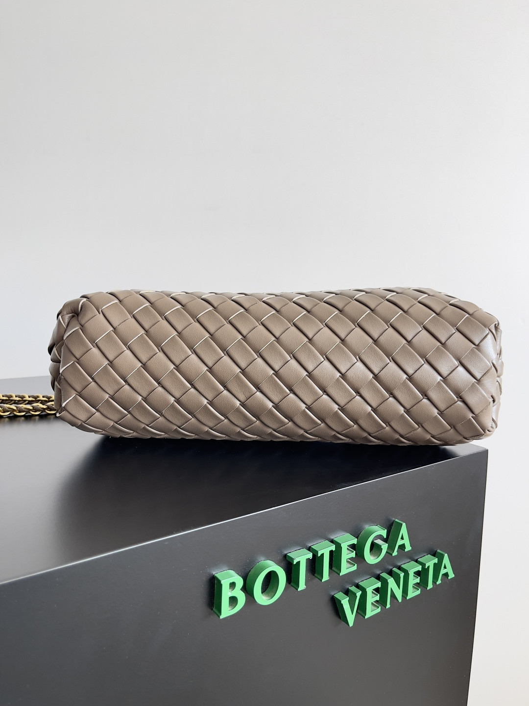 B0tt*ga Ven*ta  LAUREN  CLUTCH Andiamo Parachute  31x16.5x11cm