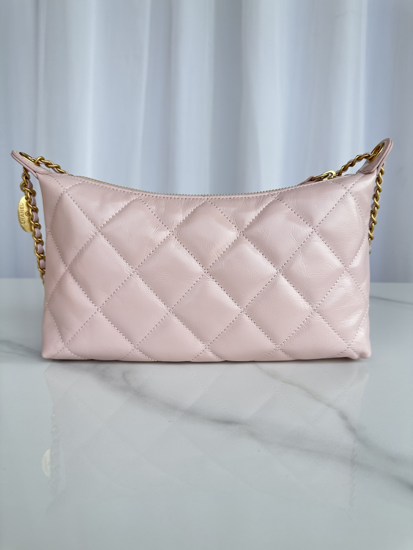 Ch**el Hobo Bags AS5528 17x26x8.5cm