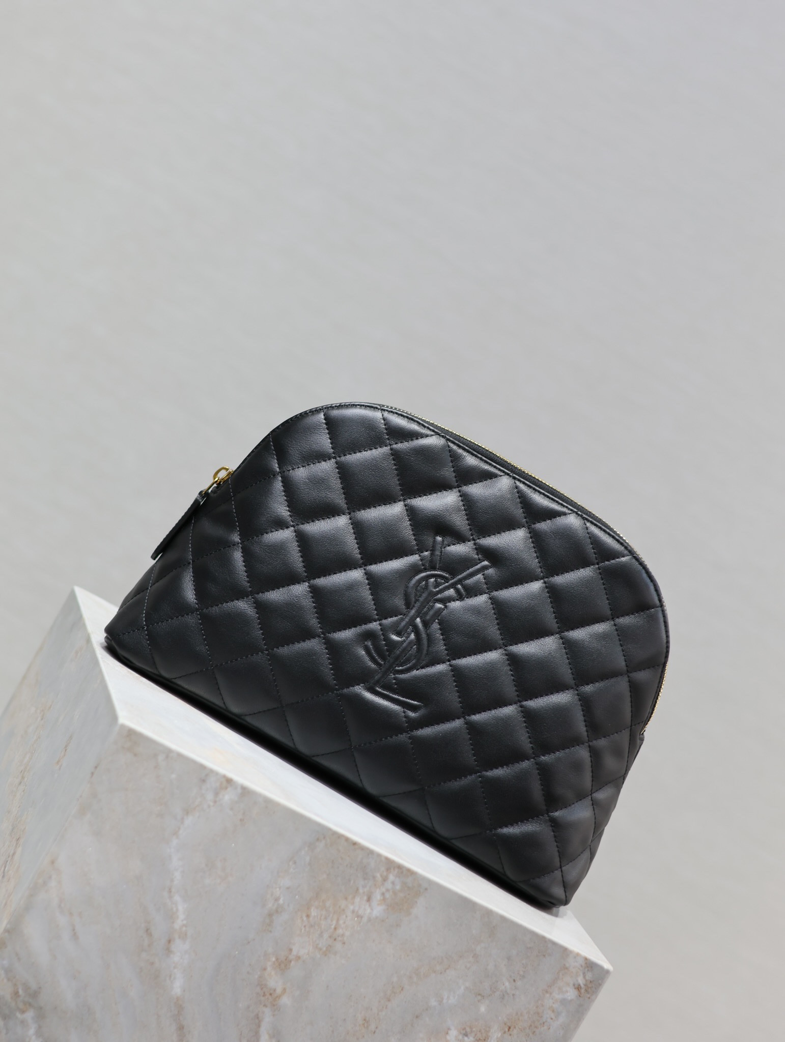 Y51 LE CASSANDRE 30×20×11cm