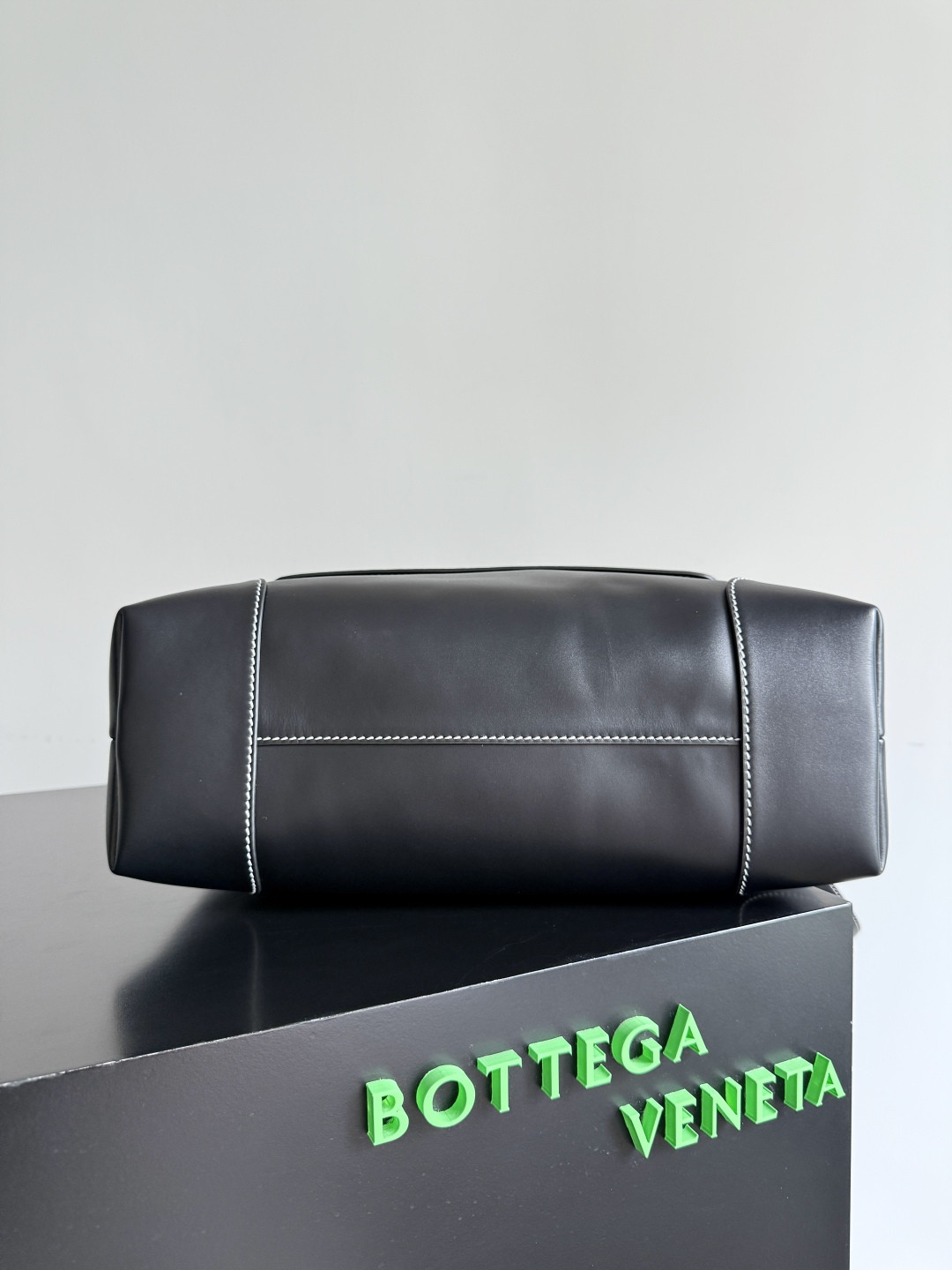 B0tt*ga Ven*ta Medium Andiamo Messenger 37x26x13cm