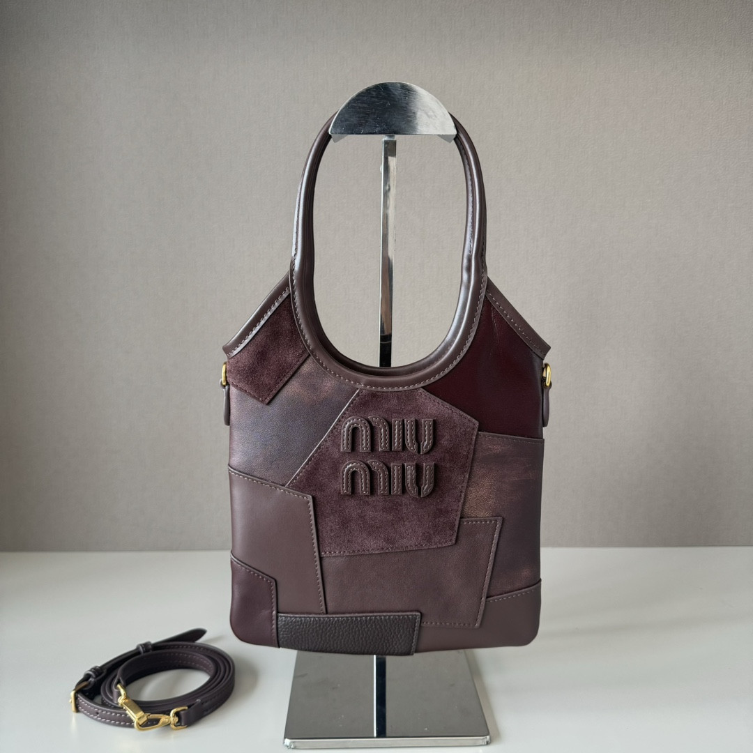 M1v M1v ivy leather handbag 24x20cm