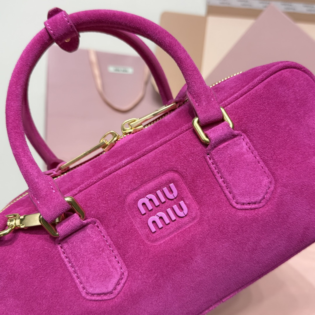 M1v M1v arcadie suede bag 27x12x9cm
