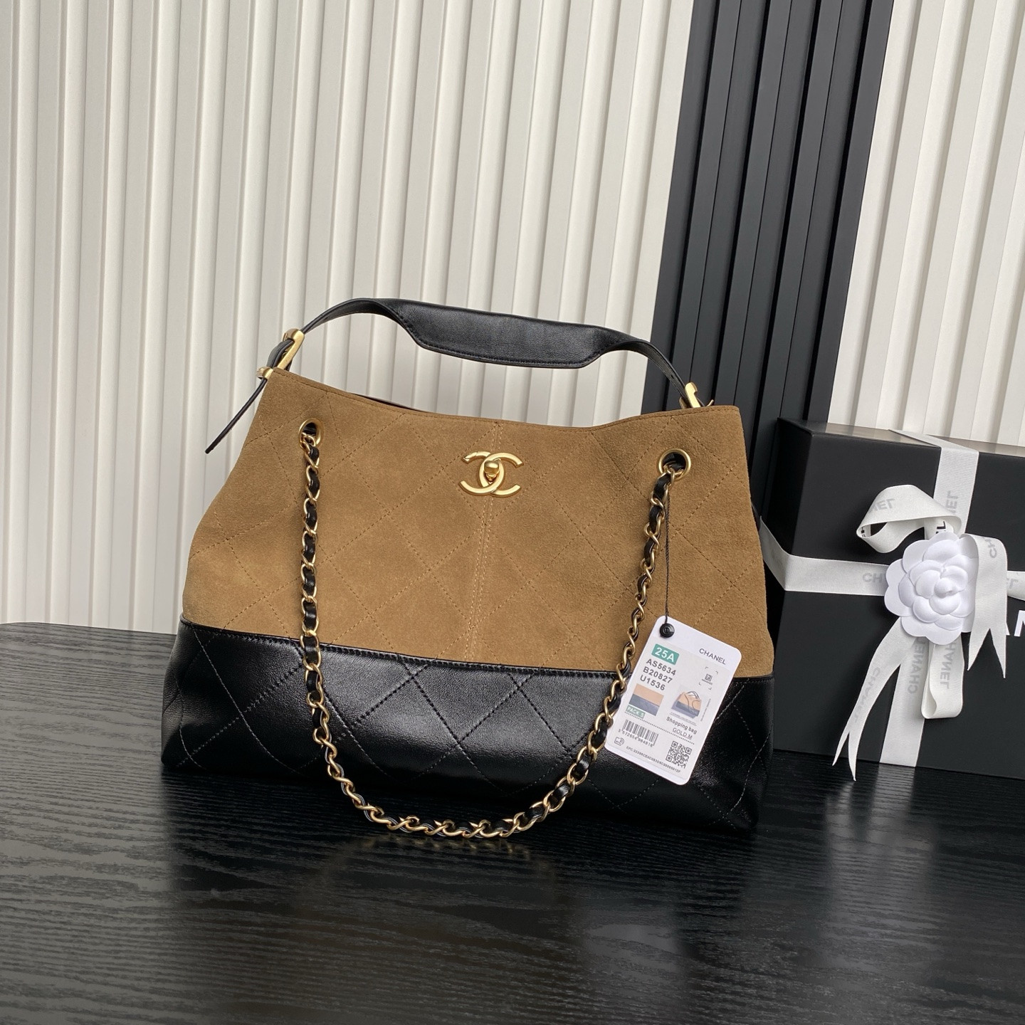 Ch**el Small Shopping Bag AS5634 24x36x14cm