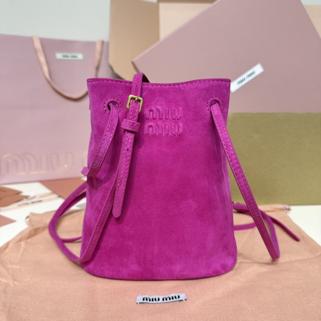 M1v M1v suede pouch 17x14x6cm