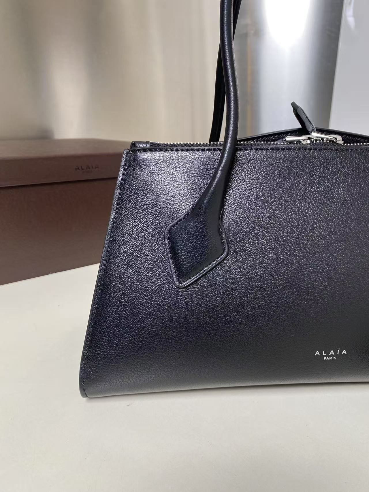 A1a1a LE TECKE Small Double-Zip Bag 32x13x15cm