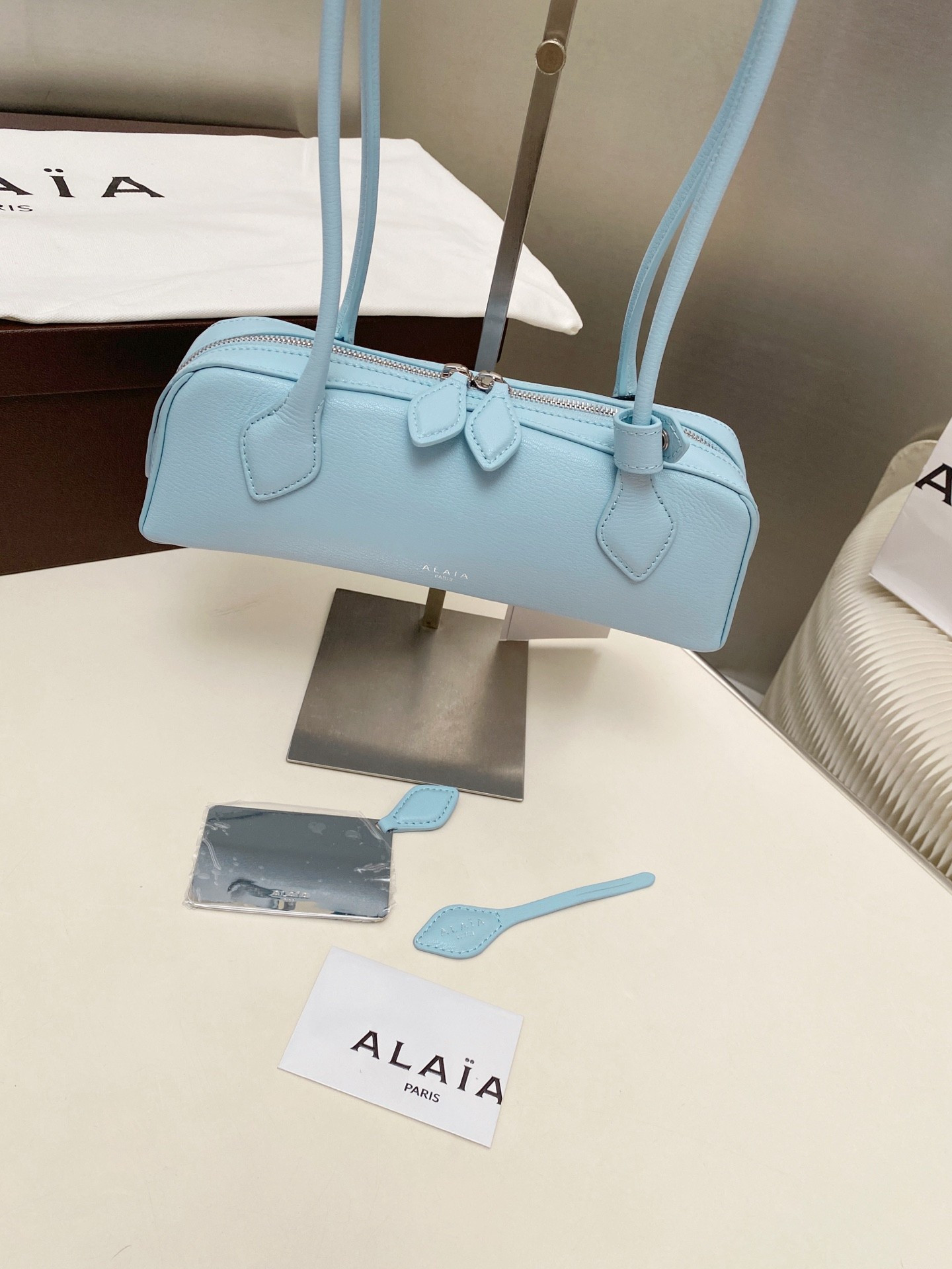 A1a1a LE TECKEL SMALL BAG 27x9x8cm
