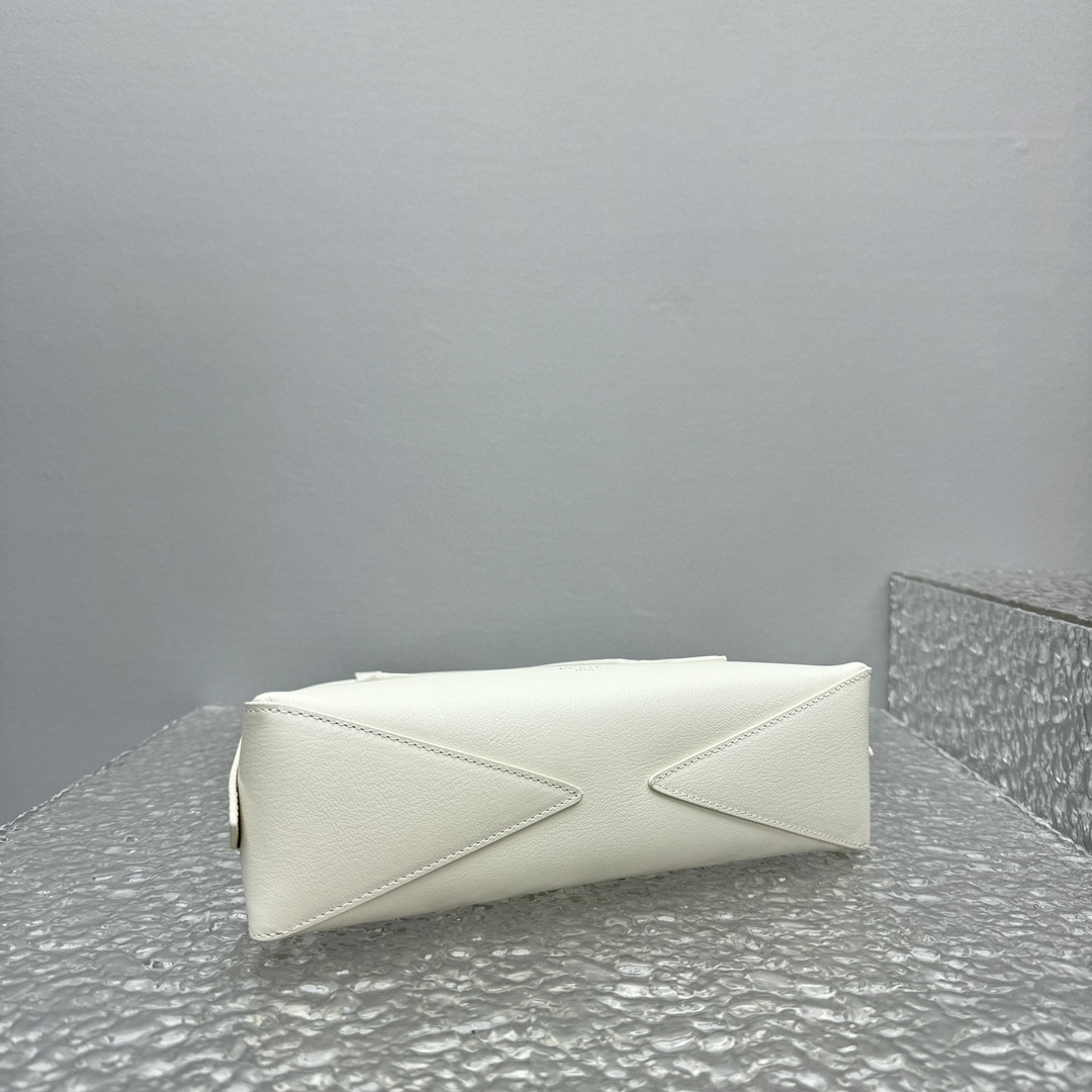 A1a1a LE TECKEL SMALL BAG 27x9x8cm