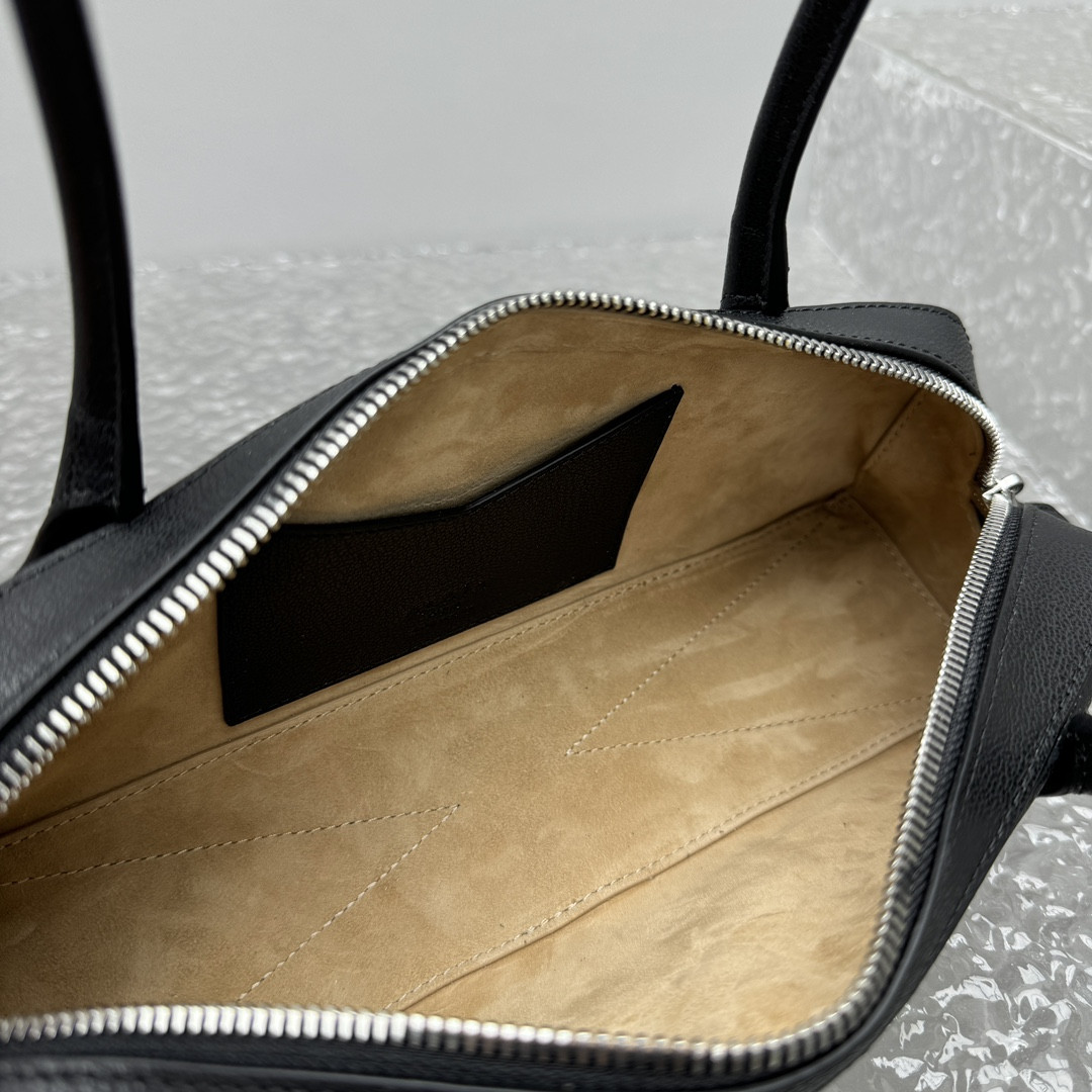 A1a1a LE TECKEL SMALL BAG 27x9x8cm