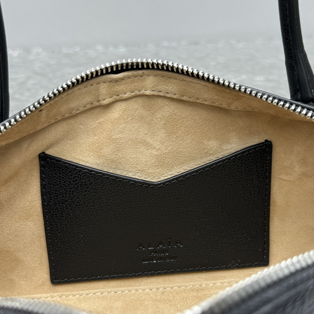 A1a1a LE TECKEL SMALL BAG 27x9x8cm