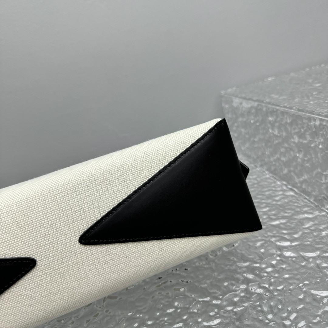 A1a1a LE TECKEL MEDIUM BAG 33x11x10cm