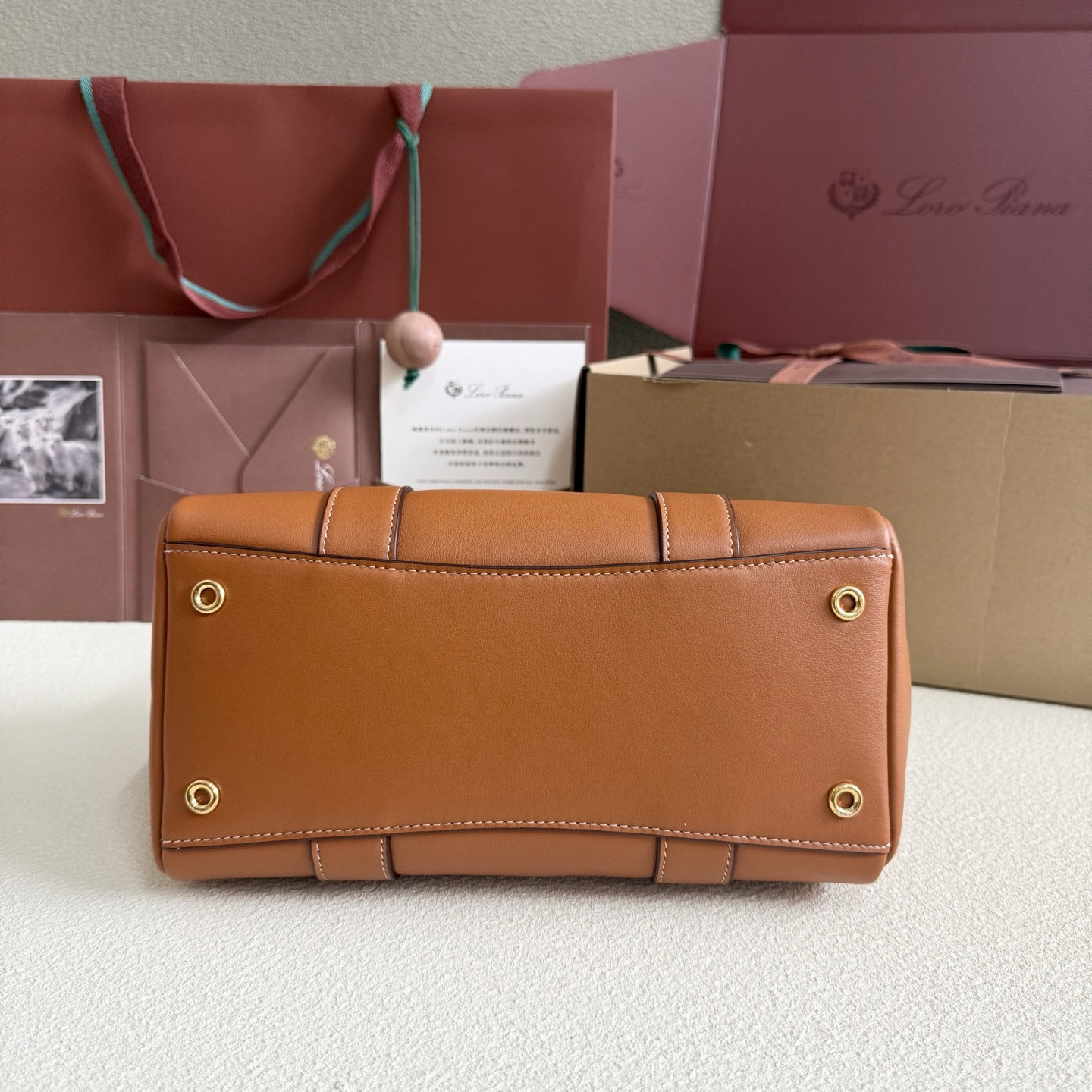 L0r0 P1ana Loom L25  Calfskin 25x18x12.5cm