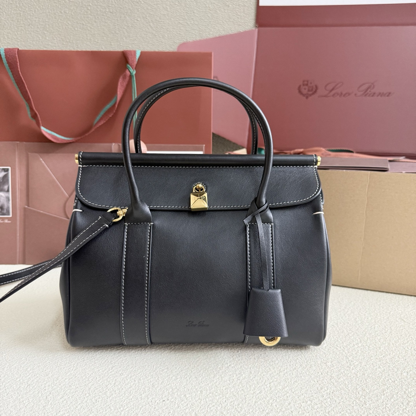 L0r0 P1ana Loom L25 Calfskin 25x18x12.5cm