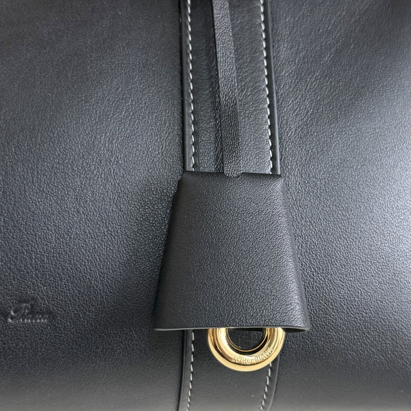 L0r0 P1ana Loom L25 Calfskin 25x18x12.5cm