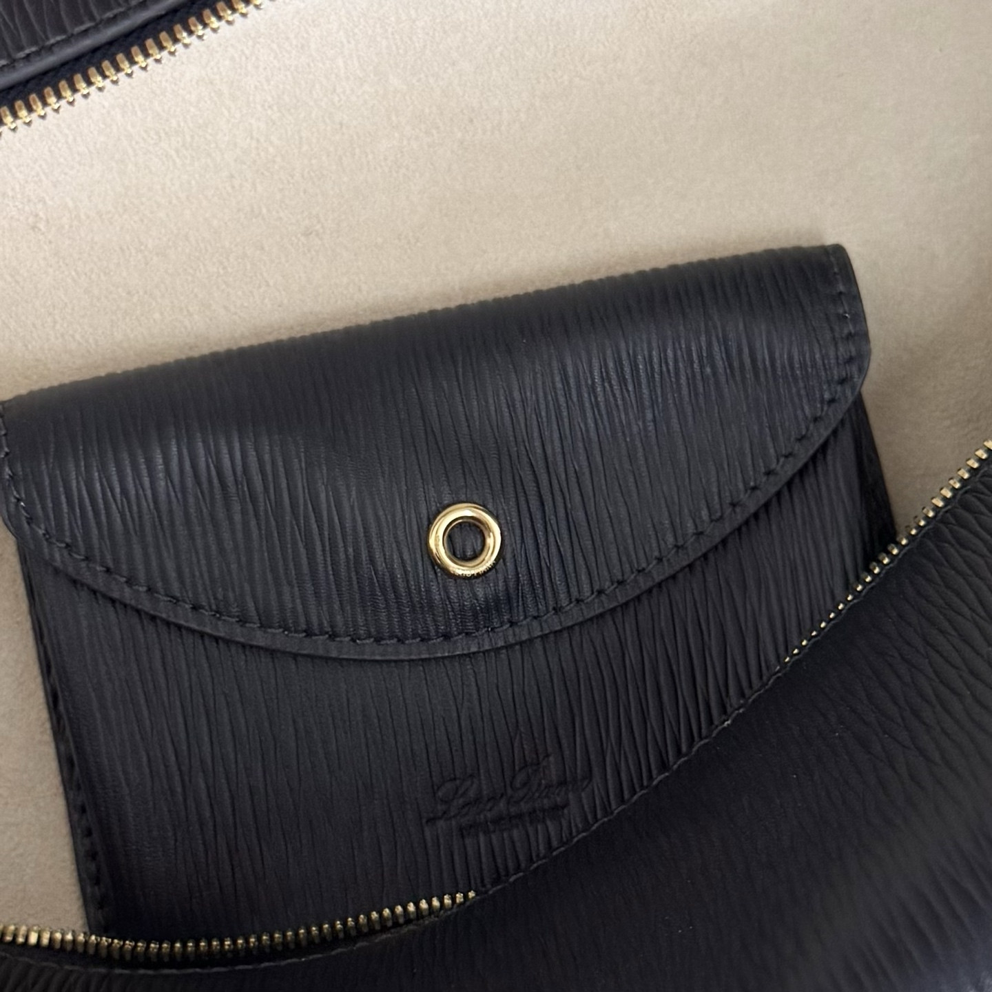 L0r0 P1ana Extra Pocket L27 Calfskin 16x27x10cm