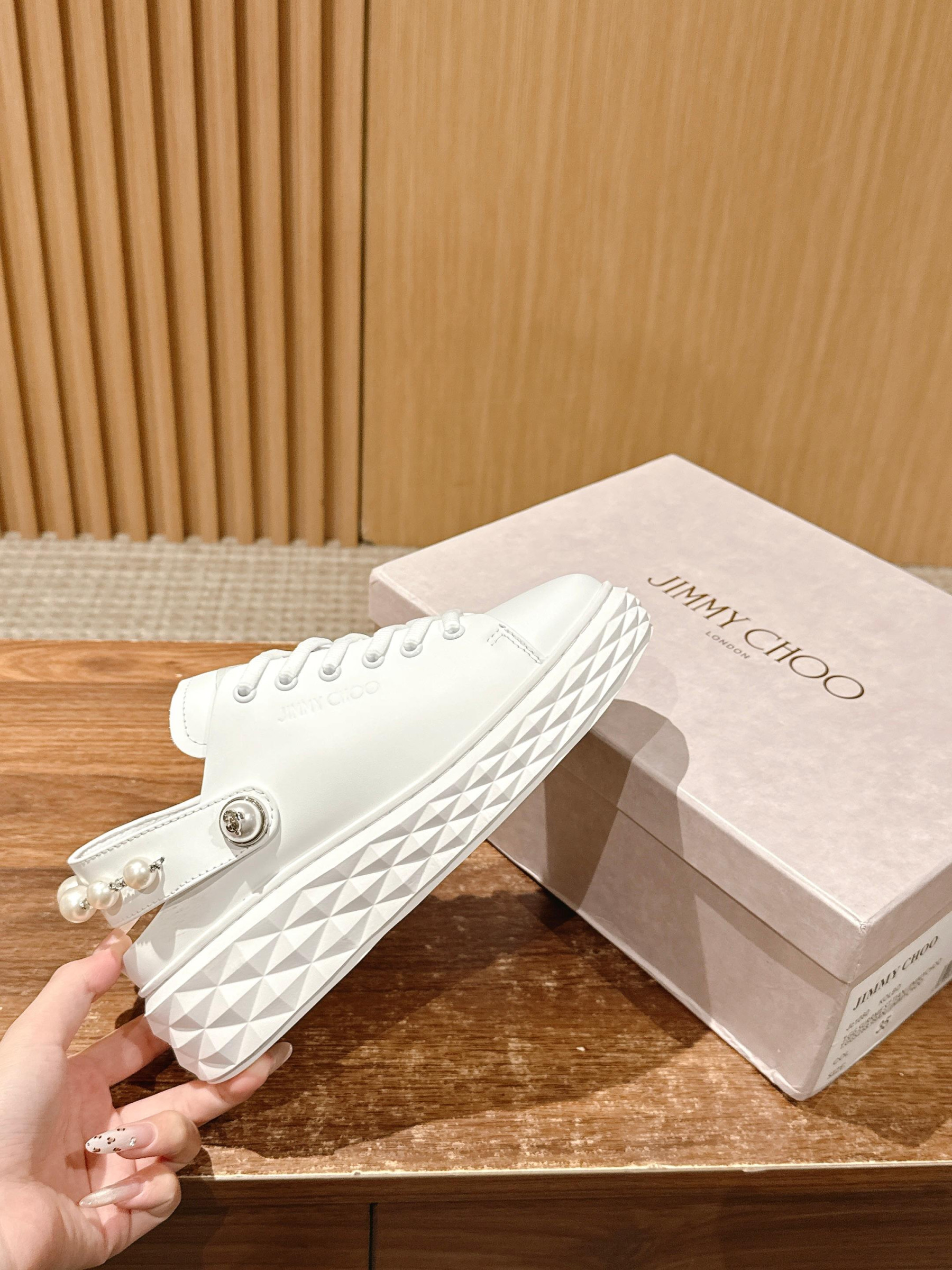ua j1m*y ch00 D1am0nd sling sneakers