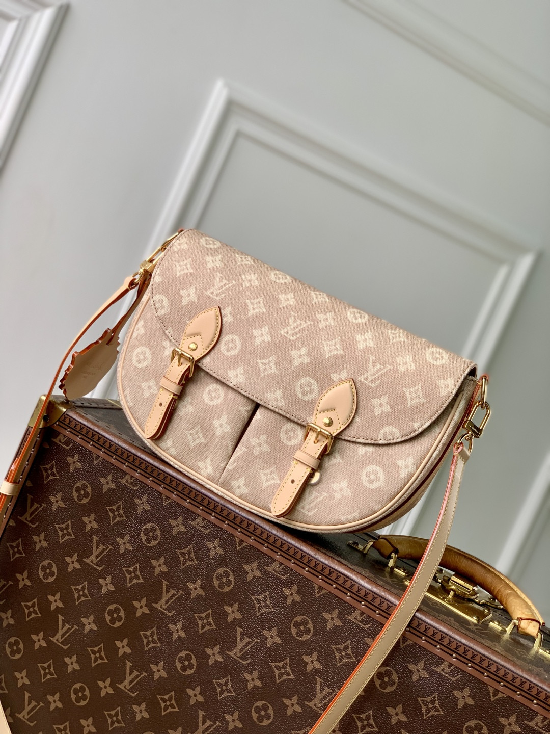 LV Escape M15134 30x21x7cm