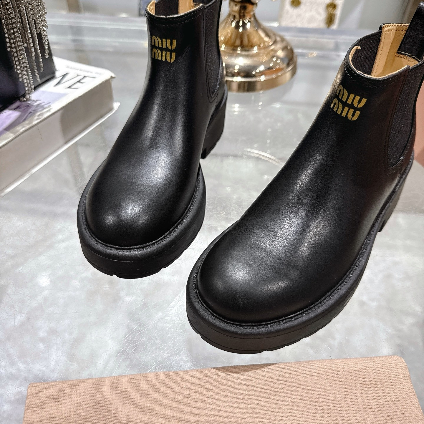 ua M1v M1v leather booties