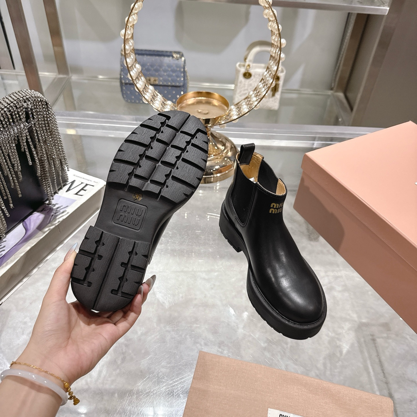 ua M1v M1v leather booties