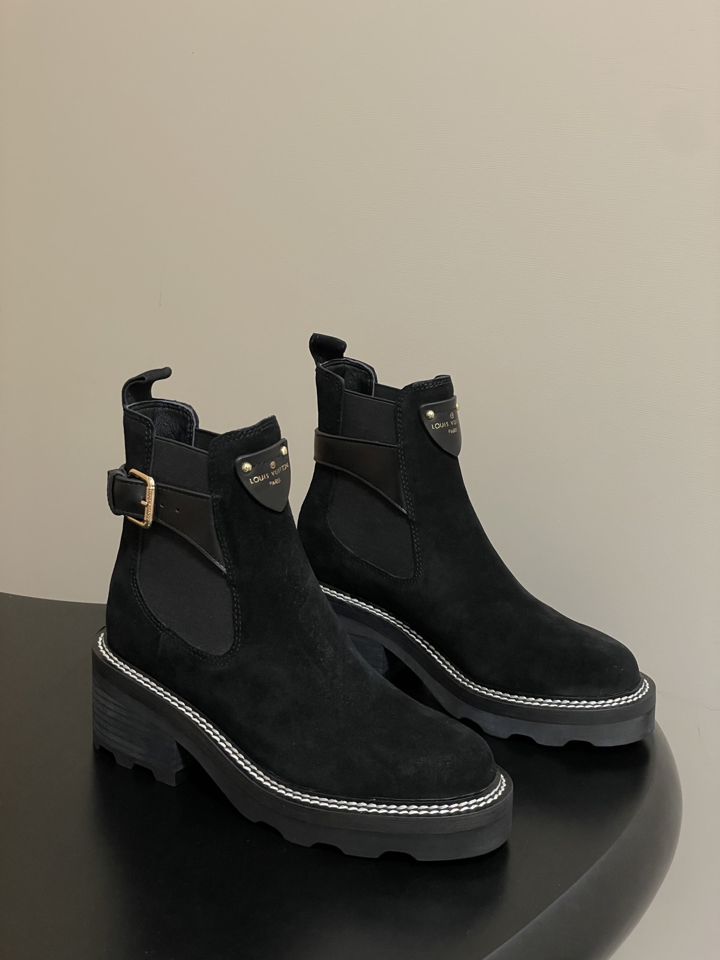 UA LV BEAUBOURG Ankle Boots